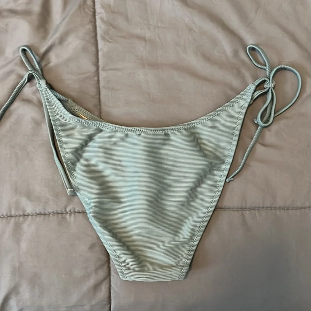 JCrew Ribbed Curved Waist Cheeky String Bikini Bottom Green Size Medium NWT
